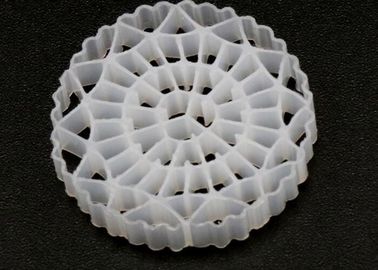 satın al Endüstriyel Su Arıtma Biyo hücre Filtre Medyası Kara tabanlı MBBR Yüzen Taşıyıcı online manufacture
