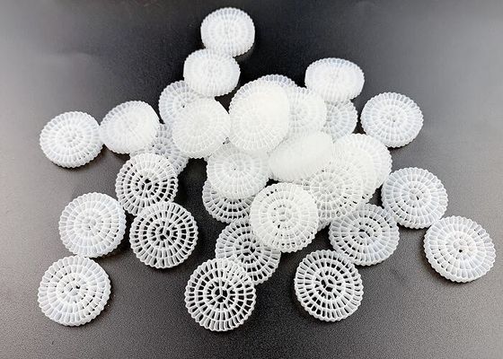 satın al Gıda sınıfı Güvenli Hdpe FDA Malzeme Yüzen MBBR Medya Biyolojik Toplar Filtre Medyası online manufacture