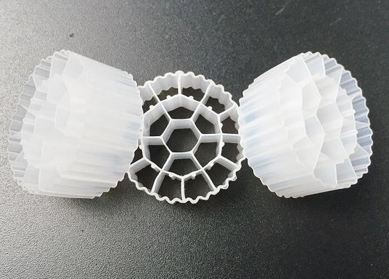 19 Delik 25*10mm Beyaz Biyogaz Filtre Taşıyıcı UV Dirençli Biofilm Medyası