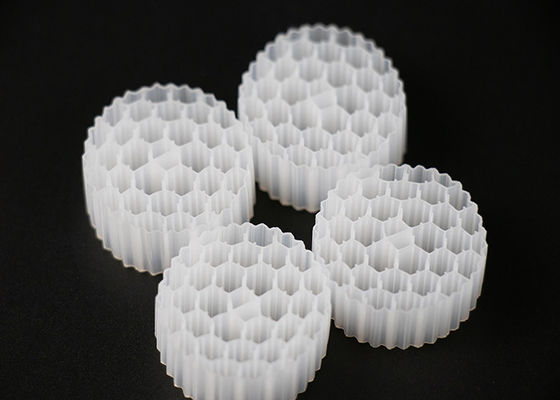 Beyaz Renkli HDPE Malzemesi 38 Delik MBBR Taşıyıcı Virgin PE