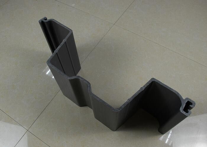 Sıfır Zehirli Kaplamalar PVC Yaprak Yığın Gri Renk Nehir Koruması için