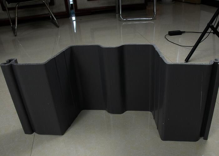 Sıfır Zehirli Kaplamalar PVC Yaprak Yığın Gri Renk Nehir Koruması için