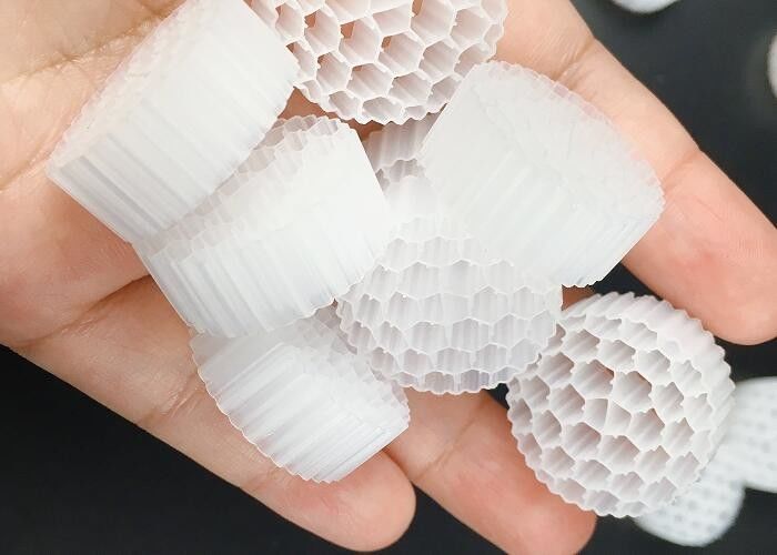 Pe38 25*4mm Hdpe Mbbr Bio Filtre Medyası Güvenli Hareketli Yatak Büyük Yüzey Alanı