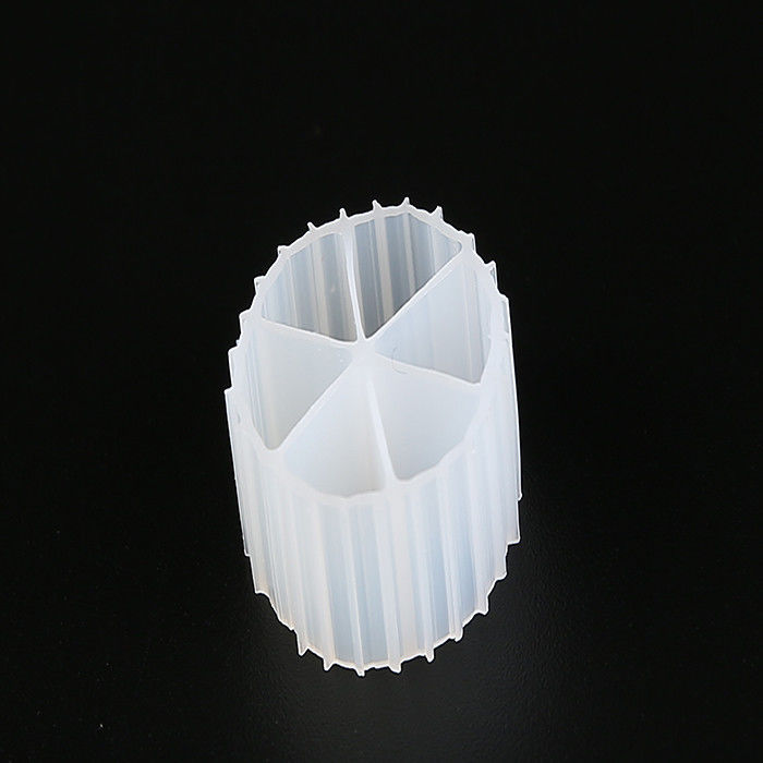 Koi Havuzu Biyo Hücre Filtre Medyası Plastik Biyo Medya Beyaz Renkli Ve Bakir HDPE 6 delikli