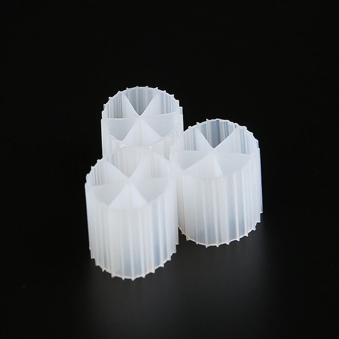 Koi Havuzu Biyo Hücre Filtre Medyası Plastik Biyo Medya Beyaz Renkli Ve Bakir HDPE 6 delikli