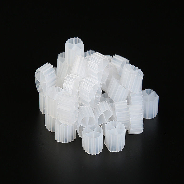 Beş delikli HDPE malzemesi MBBR K1 Akvaryumlar için Filtre Medyası Kanalizasyon Arıtma