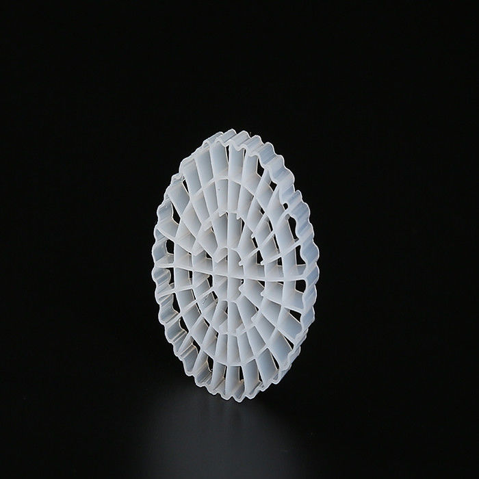 25*4mm PE64 K5 MBBR Bio Media K5 RAS Sistemi İçin Beyaz Renkli Ve Bakir HDPE Malzemesi