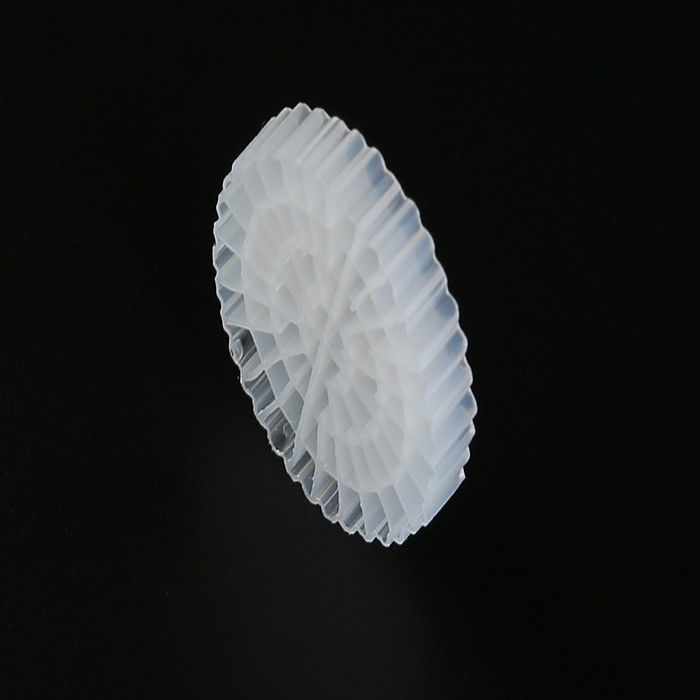 25*4mm PE64 K5 MBBR Bio Media K5 RAS Sistemi İçin Beyaz Renkli Ve Bakir HDPE Malzemesi