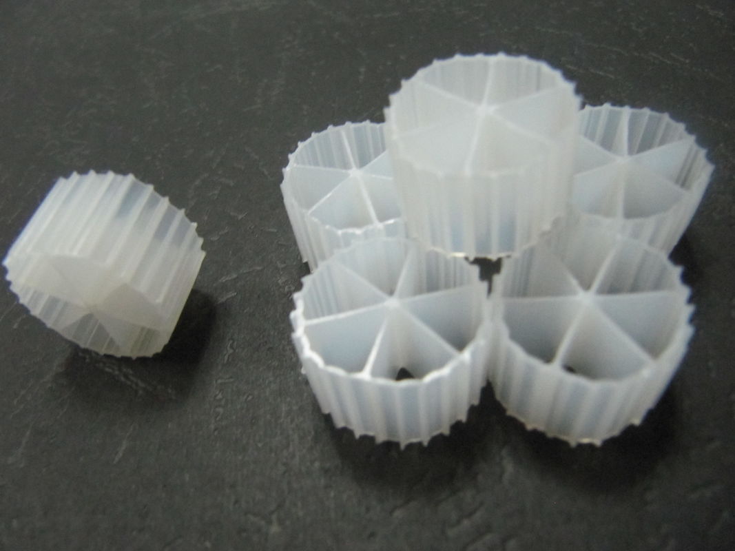 Hindistan'da MBBR teknolojisi ile MBBR atık su arıtma tesisi küçük biyolojik filtre süspansiyon plastik biyo medya