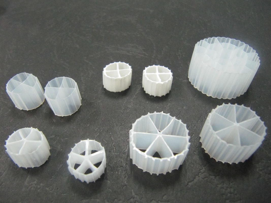 Virgin HDPE Malzemesi Beyaz Renkli MBBR Filtre Su Arıtma için Bio Medya