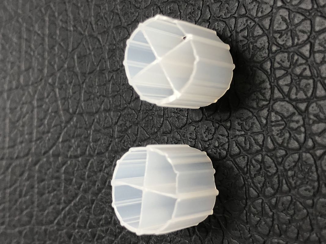 Hdpe'den yapılmış atık su arıtma için plastik koi havuzu yüzen biyo medya