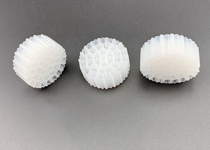 Beyaz Renk 25*10MM PE Mbbr Yüzen Filtre Medyası