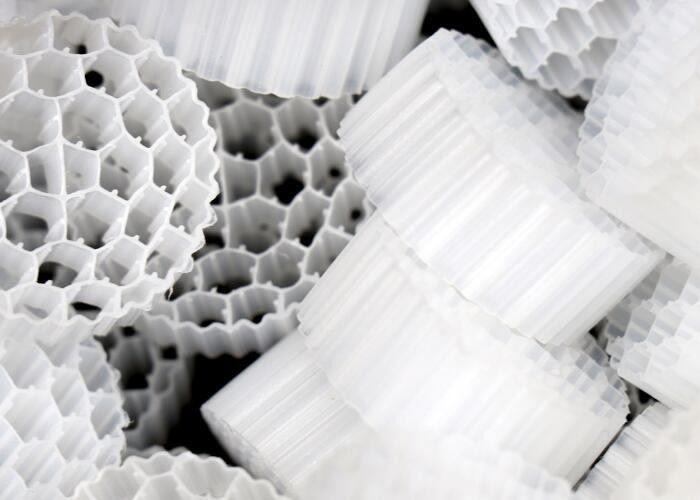 Çin Fabrikası Yeni Kalıp Biyo Medya Akvaçülüğü HDPE MBBR Biyo Filtre Medya Biyokütle Taşıyıcı Yüzen Medya