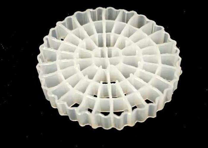 Süper Karbürlenme Akvaryum Bio K5 Filtre Medyası 1200 m2/m3 Yüzey Alanı mbbr biyo medya yüzen hdpe malzemesi