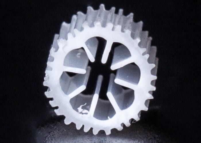 Ağır PE08 MBBR Filtre Medyası Virgin HIPS Malzeme Atık Su Arıtma için Beyaz renkli biyomasa medyası