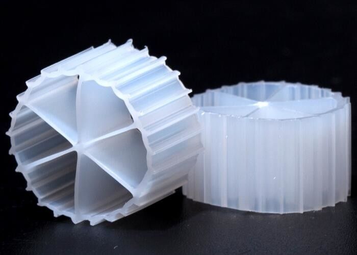 16*10mm Boyutlu MBBR Filtre Medyası Virgin HDPE Malzemesi ve Hızlı Taşıyıcı Biofilm Oluşumu
