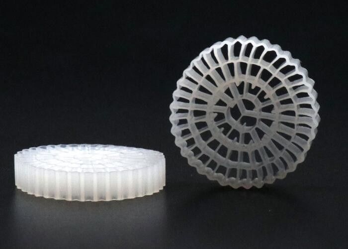 Bio Film Büyüme Hızlı K1 Mikro Filtre Medyası 25*10mm Herhangi Renkli HDPE Kaldnes