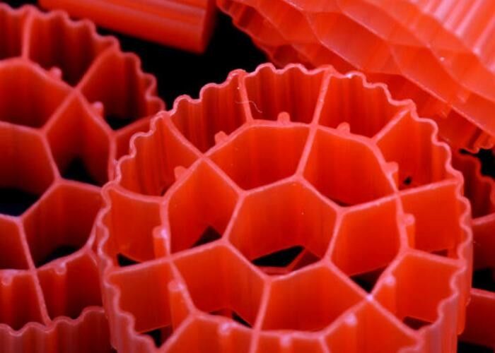 MBBR Biyo Filtre Medyası, Atık Sular için Beyaz Renkli Ve Bakir HDPE Malzemesi