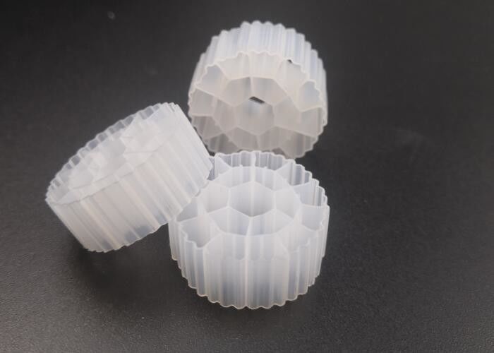 K3 Beyaz Renkli HDPE Malzemesi MBBR Filtre Medyası Su Arıtma Bio Cel Havuz için