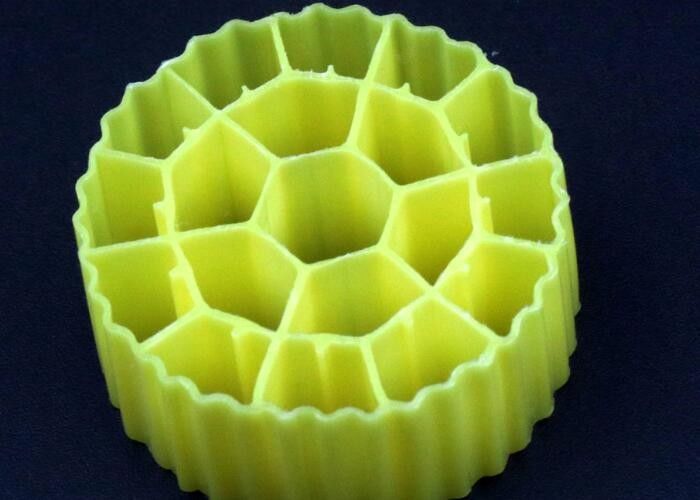 HDPE Beyaz Plastik K3 Filtre Medyası Su Arıtma Bio Cel For Pond Cass Process Move Amonyak Azot