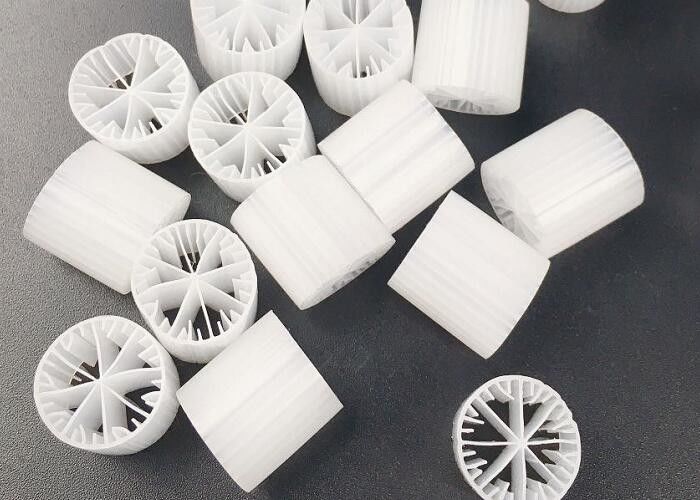 Çevre dostu Anaerobik Tank Su Arıtma MBBR Bio Media 15*15mm Büyük yüzey alanı