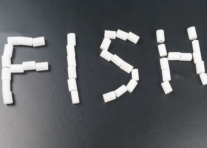 Akvaryum Biyo Filtre Medyası Hdpe Güvenli Malzeme Yaşamı Sağlayın 5*10mm