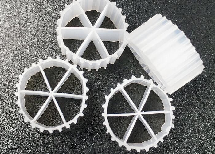 Balıkçılık Beyaz Mbbr Filtre Biyo hücreli su arıtma 16*10mm Büyük alan