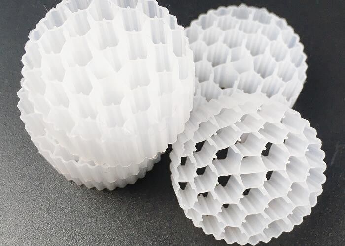 Akvaponik Mbbr Biyo Çipler BIO Filtre Medyası Su Kaynaklarını Koruyun Güçlü Biofilm Büyüme