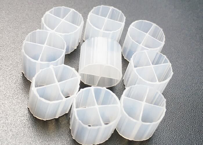 PE01 KALDNES SBR Süreci Mbbr Filtre Medyası 12*9mm HDPE Güvenli Malzeme