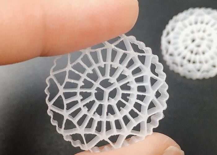 Yer tasarrufu MBBR biyo borusu Fliter Media PE63 Atık su arıtma için / RAS Beyaz renk A2/O teknolojisi ile