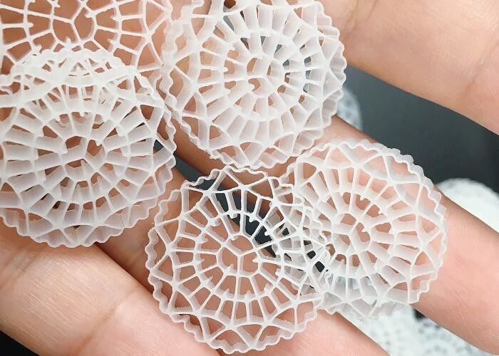 Yer tasarrufu MBBR biyo borusu Fliter Media PE63 Atık su arıtma için / RAS Beyaz renk A2/O teknolojisi ile