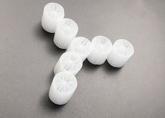 Kırmızı Biyo Hücre Biyo Toplar Filtre Medyası Çevre Dostu Endüstriyel Su Arıtma