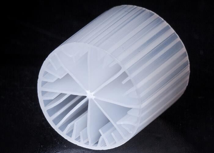 Yüksek Yüzey Alanı MBBR Filtre Medyası Beyaz Renk Bakire HDPE Malzemesi 15*15MM