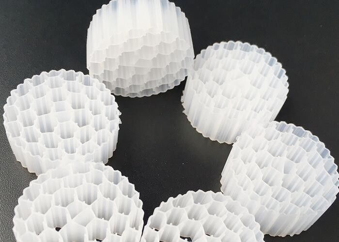 Plastik Biyo MBBR Su Arıtma FAB / Filtre Filtresi Paketleme Yüzen Medya 25 * 12mm