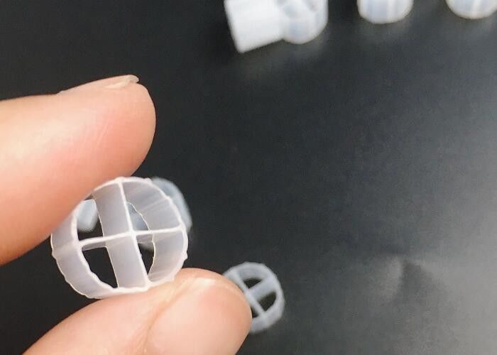 HIPS Beyaz Renk Plastik Biyo Medya, Taşınabilir Yatak Biofiltre 12*9mm Boyut