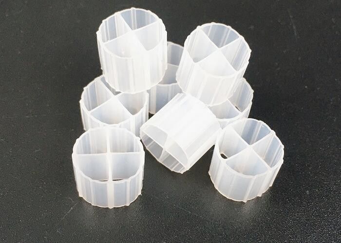 Hdpe'den yapılmış atık su arıtma için plastik koi havuzu yüzen biyo medya