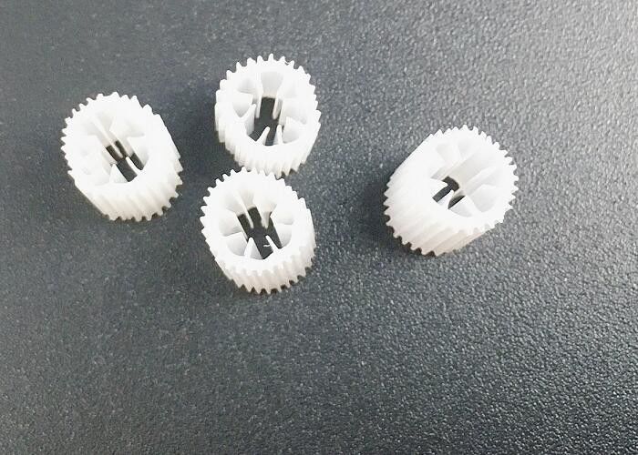 Uzay tasarrufu Plastik yüzen filtre ortamı Kaldnes Bio Filter ortamı