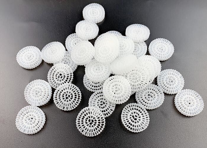 Gıda sınıfı Güvenli Hdpe FDA Malzeme Yüzen MBBR Medya Biyolojik Toplar Filtre Medyası