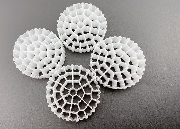 FDA PE37 25*10MM Beyaz HDPE MBBR Yüzen Filtre Medyası