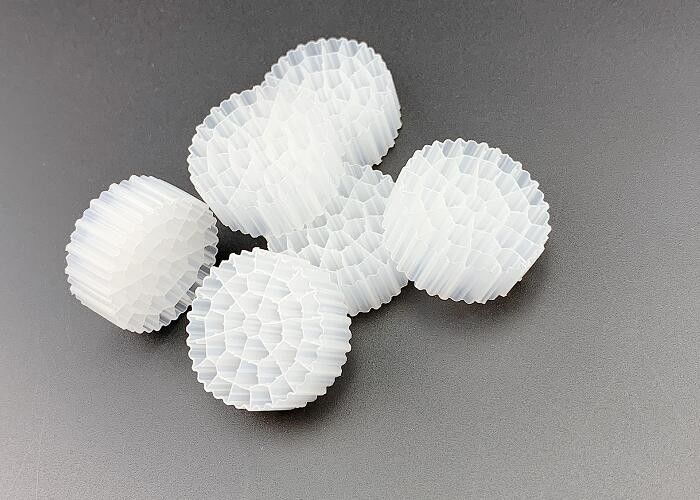 Su Arıtma Büyük yüzey alanı MBBR Biyo hücre filtre ortamı 25*10MM