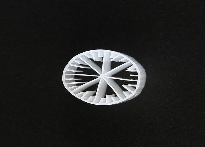 15*15mm Boyut MBBR Bio Media Virgin HDPE Malzeme Anaerobik Tank için Beyaz Renk