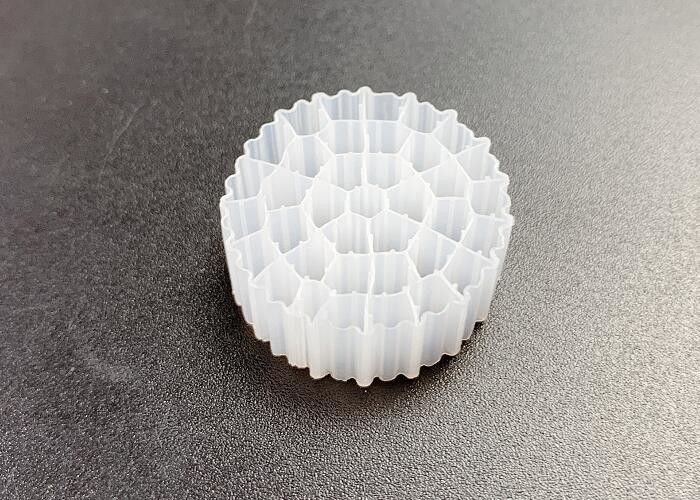 Yeni madde PE37 MBBR K1 Filtre ortamı 800m2/M3 Büyük yüzey