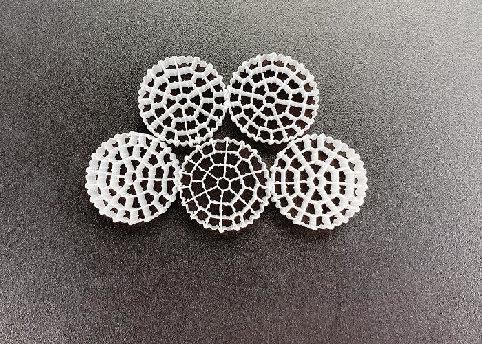 Virgin HDPE IFAS Teknolojisi MBBR Yüzen Filtre Medyası Beyaz Renk