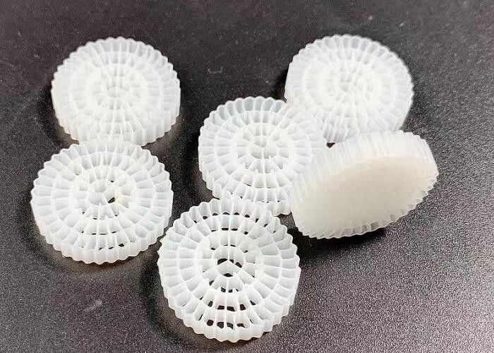 HDPE Mbbr taşıyıcı biyo filtre balık çiftliği asılı yataklar için 25x4MM