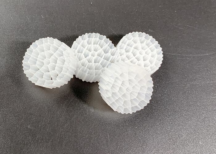 PE37 Beyaz Renkli Hareketli Yatak Biofilm Reaktörü A/O Teknolojisi COD BOD Hareket