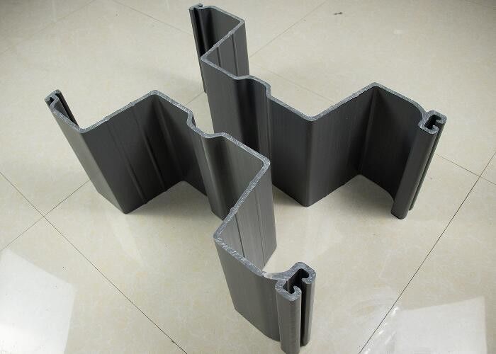 Vinyl PVC Ekstrüzyon Plastik Yaprak Yığın U şeklinde Gri Renkli